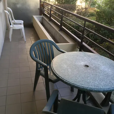 Studio Avec Balcon Sur Jardin Et Parking Prive Issy-les-Moulineaux Exterior foto