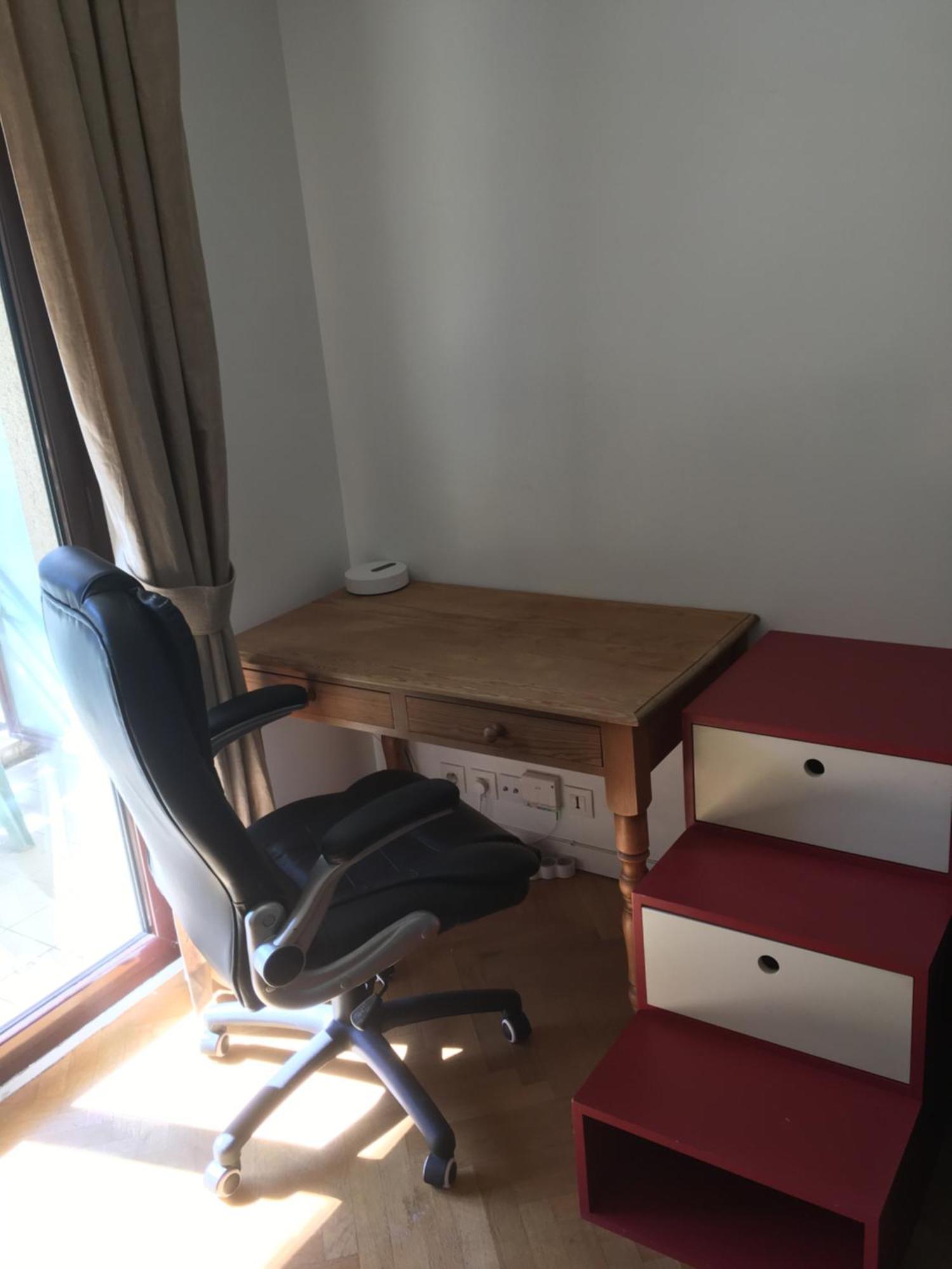 Avec Balcon Sur Jardin Et Parking Prive * Issy-les-Moulineaux